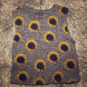 Sunflower crop top size Small